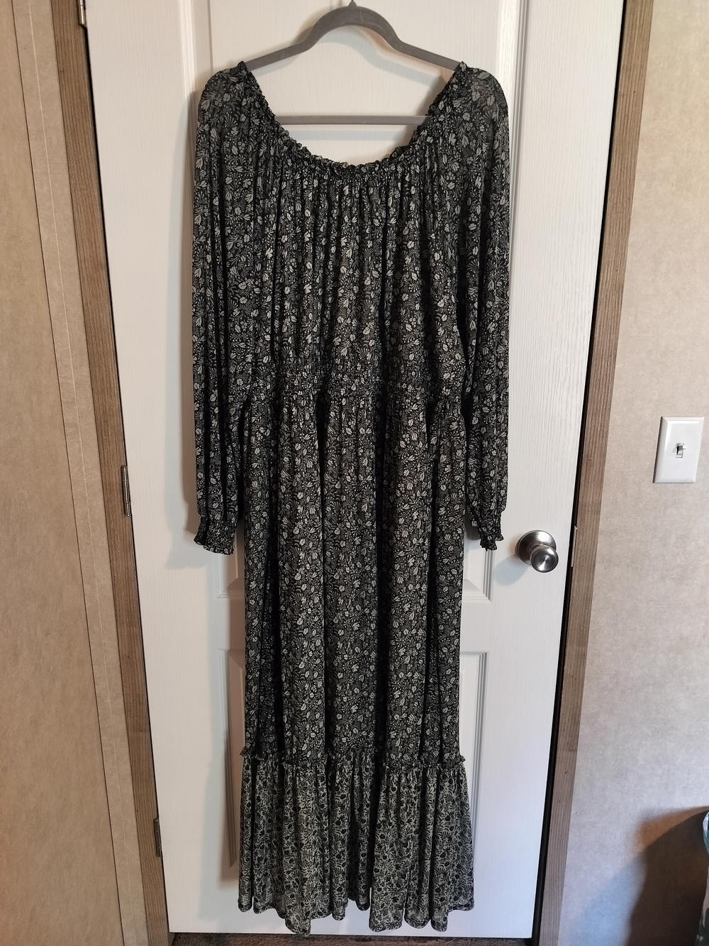 Knox Rose Black Floral Long Sleeve Maxi Dress - Size XXL